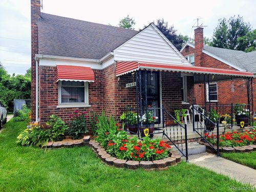 15059 Vaughan St, Detroit, MI, 48223-2134 | Card Image
