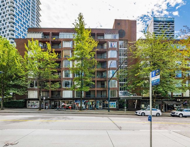 307 - 1330 Burrard Street, Condo with 1 bedrooms, 1 bathrooms and null parking in Vancouver BC | Image 1