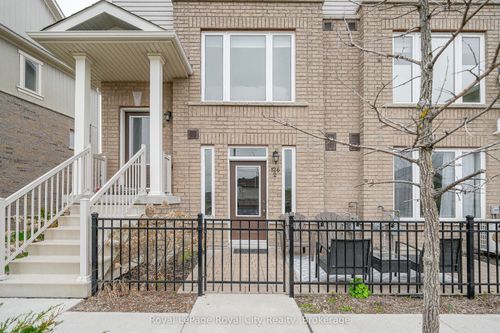 2-126 Watson Pky N, Guelph, ON, N1E0P6 | Card Image