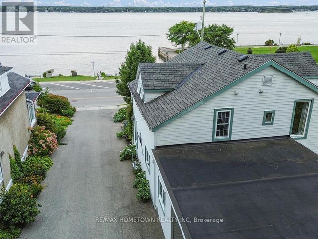 92 Water St E, House other with 2 bedrooms, 3 bathrooms and 2 parking in Brockville ON | Image 47
