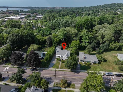374 Flynn Ave, Burlington, VT, 05401-5015 | Card Image