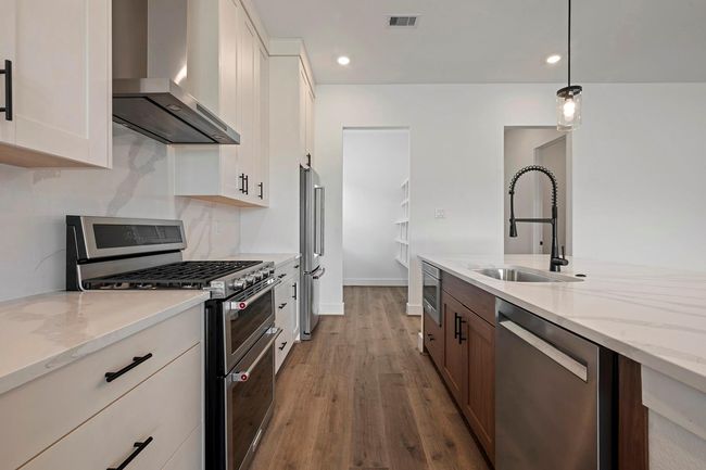 1808 Drover Ln, House other with 3 bedrooms, 2 bathrooms and 2 parking in Rosenberg TX | Image 8