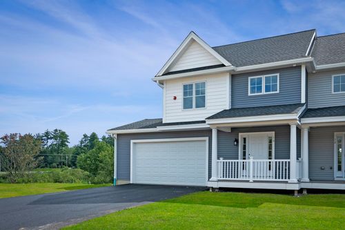 1 Autumn Ln, Raymond, NH, 03077-4005 | Card Image