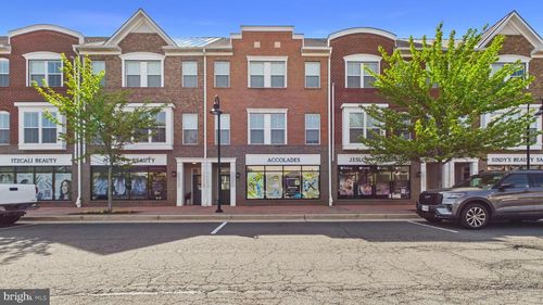 10082 Market St, Manassas, VA, 20110-2130 | Card Image