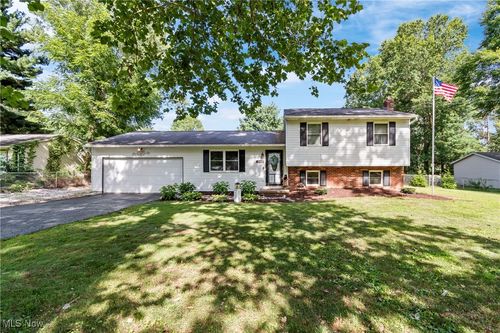 6407 Southview Dr, New Franklin, OH, 44216-9414 | Card Image
