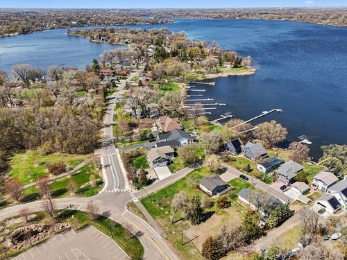 100 Peninsula Rd, Medicine Lake, MN, 55441-4112 | Card Image