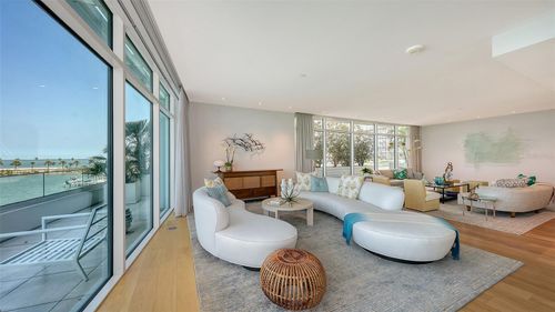 400-280 Golden Gate Pt, Sarasota, FL, 34236-6669 | Card Image