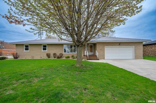 127 S Reiter St, Benson, IL, 61516-9645 | Card Image
