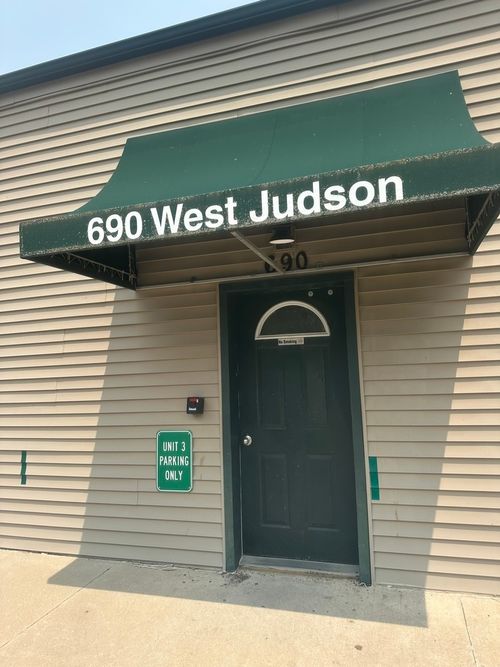 apt-8-690 W Judson St, Carbon Hill, IL, 60416-9767 | Card Image