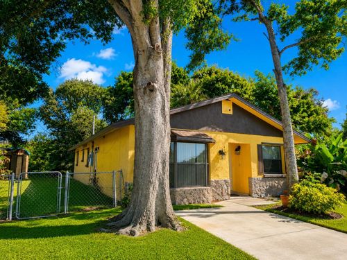 3300 James St, Melbourne, FL, 32901-8043 | Card Image