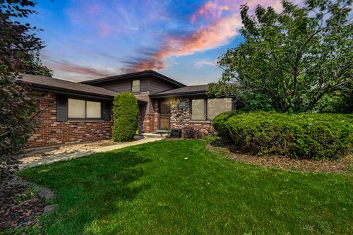 15601 Ridgeland Ave, Oak Forest, IL, 60452-2729 | Card Image
