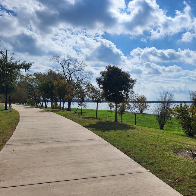 2012 Naples, Townhouse with 2 bedrooms, 3 bathrooms and null parking in Rowlett TX | Image 38