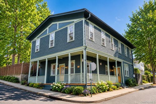 93 Central Ave, Sea Cliff, NY, 11579-1242 | Card Image