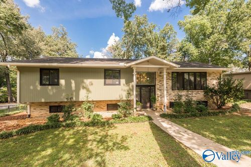 5825 Jones Valley Dr Se, Huntsville, AL, 35802-1916 | Card Image