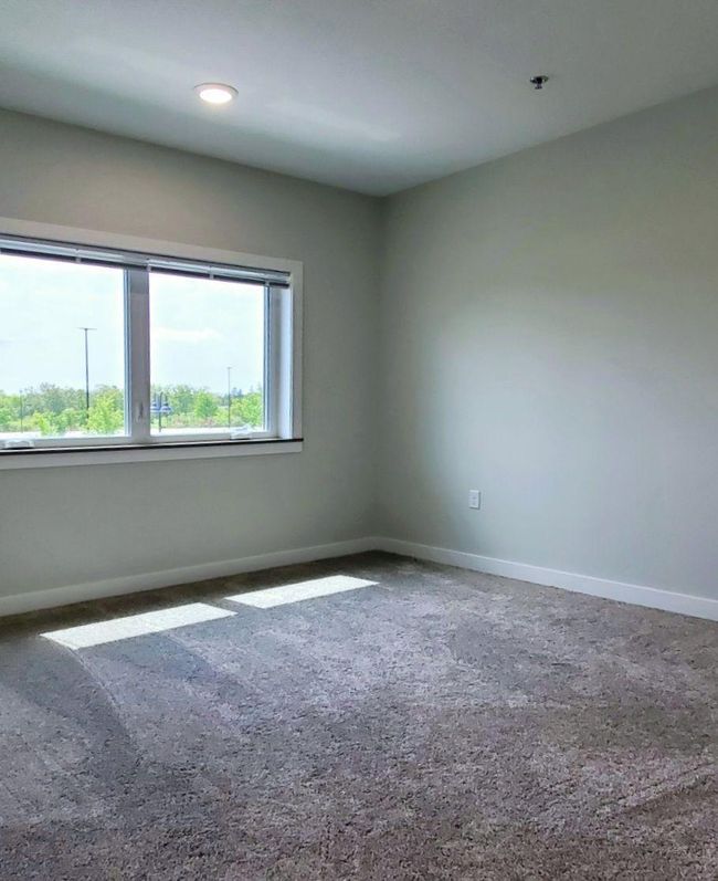 bedroom 103.jpg | Image 10