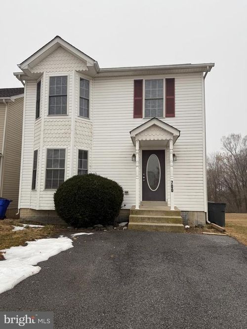 700 E H St, BRUNSWICK, MD, 21716-1740 | Card Image