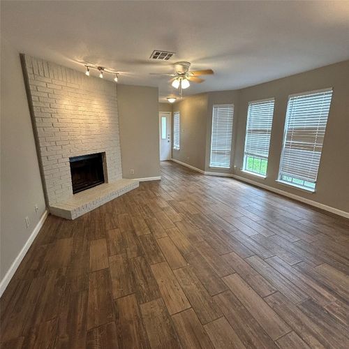 a-1700 Waterloo Trl, Austin, TX, 78704-4888 | Card Image