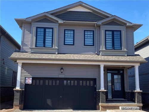 upper-15 Vinifera Dr, Grimsby, ON, L3M0L2 | Card Image