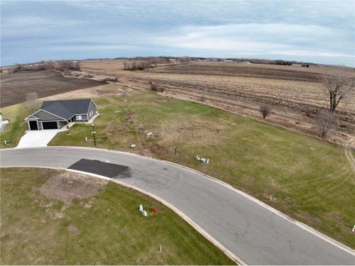 1904 Shady Ln Ne, Willmar, MN, 56201-2676 | Card Image