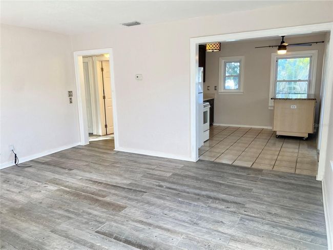 332 Buena Vista Dr S, House other with 2 bedrooms, 1 bathrooms and null parking in DUNEDIN FL | Image 5