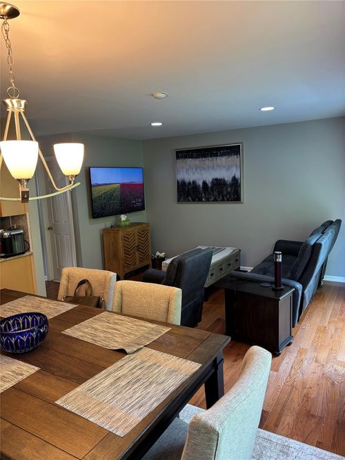 5 Cygnet Rd, Congers, NY, 10920-1787 | Card Image