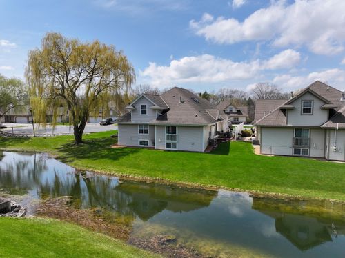 4870 S Waterview Ct, Greenfield, WI, 53220-4856 | Card Image