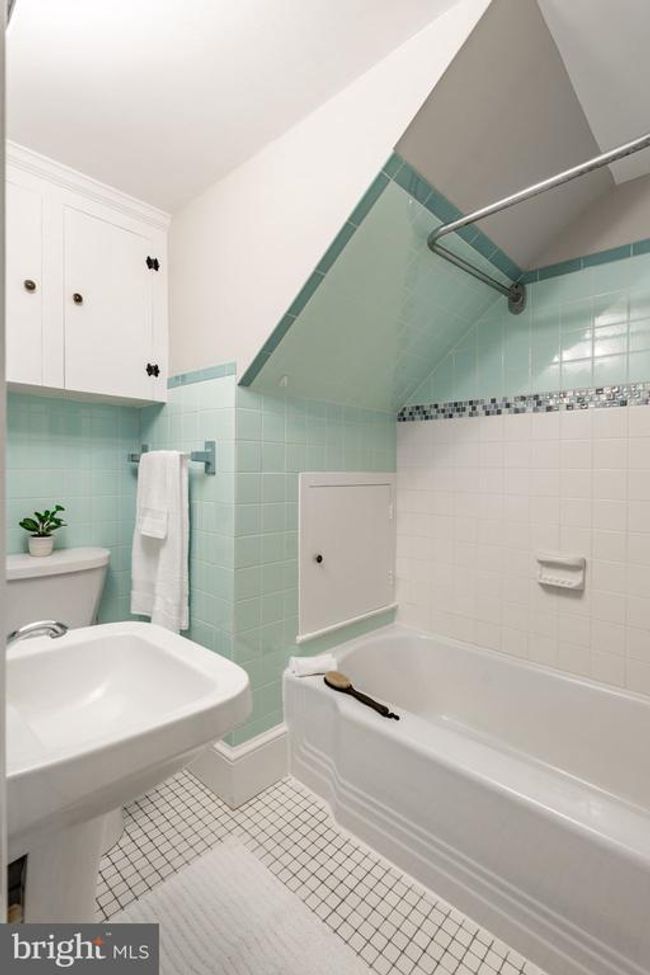 20 S Charlotte St, House other with 4 bedrooms, 2 bathrooms and null parking in MANHEIM PA | Image 17