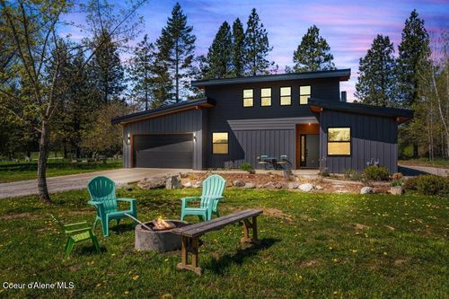 10130 W Pine St, Sandpoint, ID, 83864-7353 | Card Image