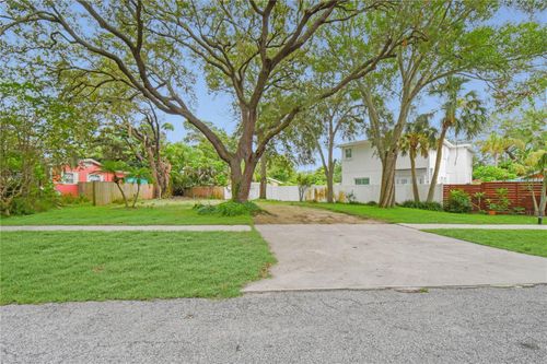 1050 Conant Ave, SAFETY HARBOR, FL, 34695-3203 | Card Image