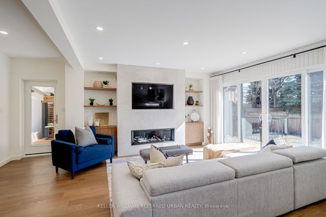 12 Wesley Ave, House other with 3 bedrooms, 4 bathrooms and 6 parking in Mississauga ON | Image 21