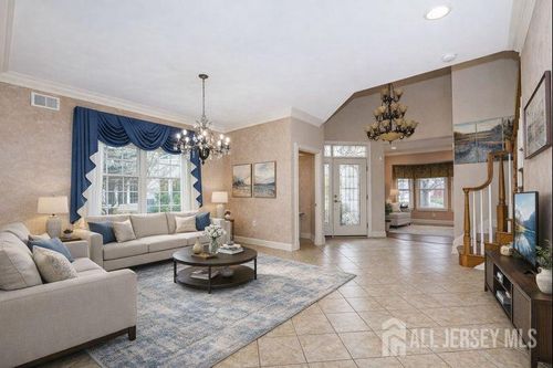 35 Hancock Pl, Somerset, NJ, 08873-7405 | Card Image