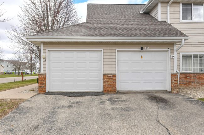 505 Lawson School Rd, Condo with 2 bedrooms, 1 bathrooms and null parking in Delavan WI | Image 25