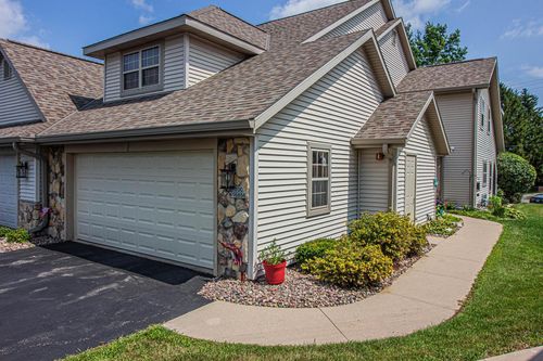 4-W200N16856 Park Court, Jackson, WI, 53037 | Card Image