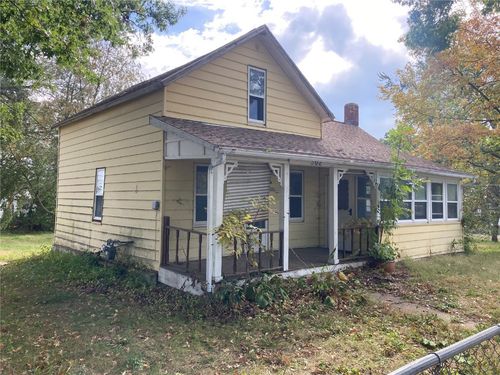 302 Lewis St, Mount Auburn, IA, 52313-4709 | Card Image