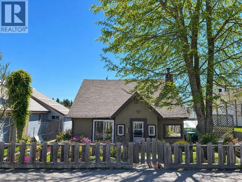 378 Archibald St, Kimberley, BC, V1A1M9 | Card Image