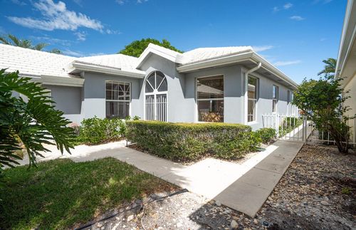 960 Bear Island Cir, West Palm Beach, FL, 33409-2060 | Card Image