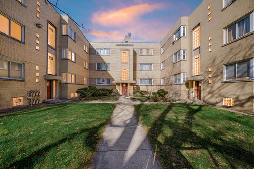 apt-2w-2046 72nd Pl, Chicago, IL, 60649-6056 | Card Image