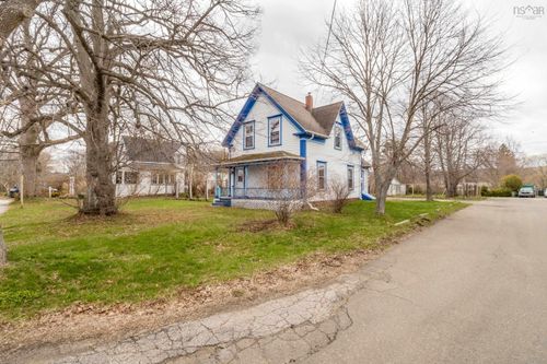 15 Park St, Bridgetown, NS, B0S1C0 | Card Image