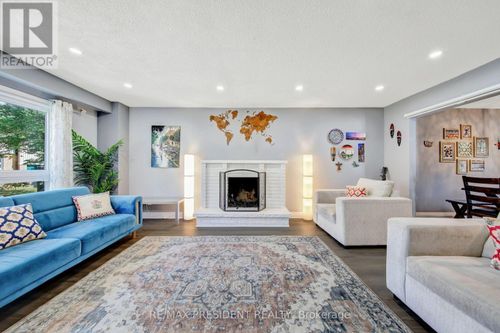 9-7080 Copenhagen Rd, Mississauga, ON, L5N2C9 | Card Image