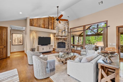 163-2047 E Del Rae Dr, Flagstaff, AZ, 86005-2761 | Card Image