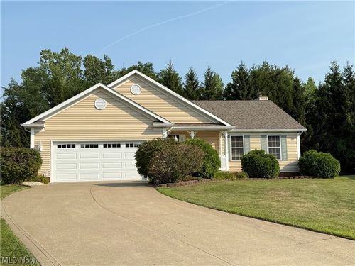1349 Bannerstone Dr, Painesville, OH, 44077-5479 | Card Image