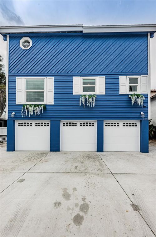 jellyfish-8432 W Gulf Boulevard, TREASURE ISLAND, FL, 33706 | Card Image