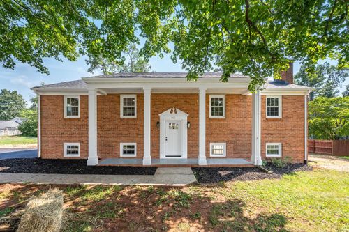 300 Robin Dr, Lynchburg, VA, 24502-4141 | Card Image