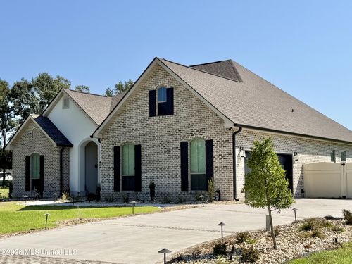 139 Jefferson Davis Pkwy, Picayune, MS, 39466-3943 | Card Image