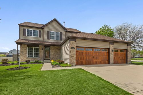 698 Juli Drive, South Elgin, IL, 60177 | Card Image