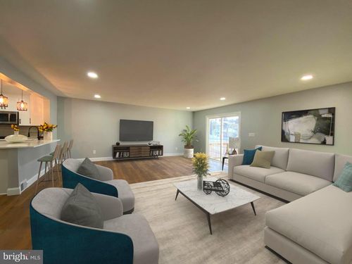 211 Scheivert Ave, ASTON, PA, 19014-2736 | Card Image