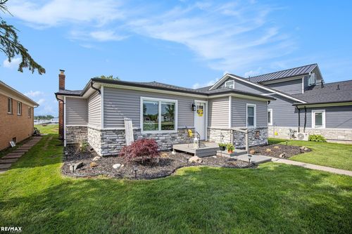 5227 Pointe Tremble Rd, Algonac, MI, 48001-4366 | Card Image