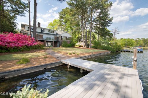90 Lake Shore Dr, Pinehurst, NC, 28374-9292 | Card Image