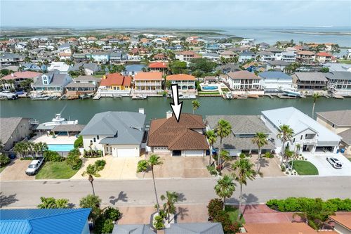 465 Marina Dr, Port Aransas, TX, 78373-4907 | Card Image