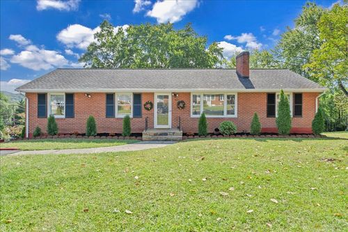 3641 Parkwood Dr, Roanoke, VA, 24018-4447 | Card Image